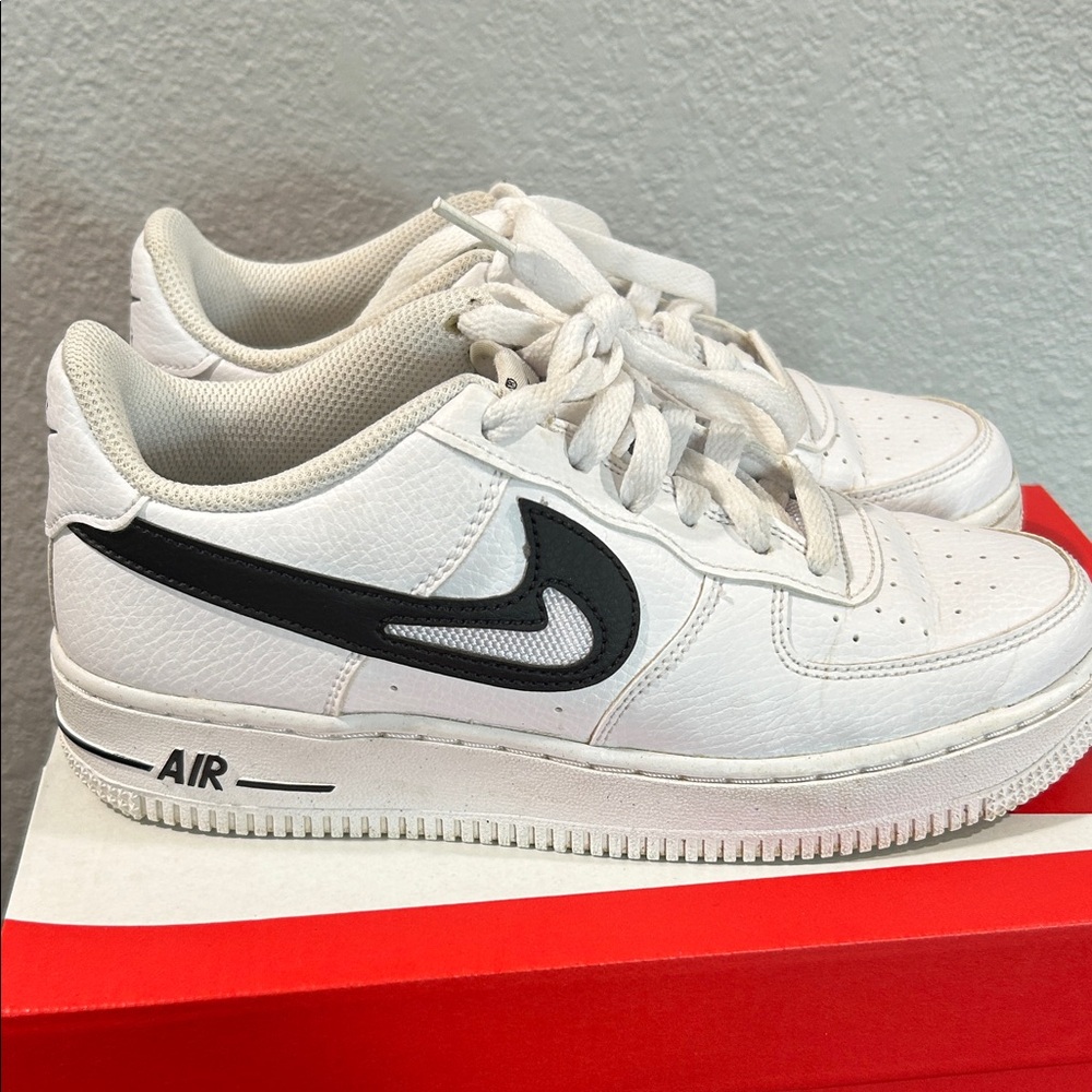 Nike Air Force 1
